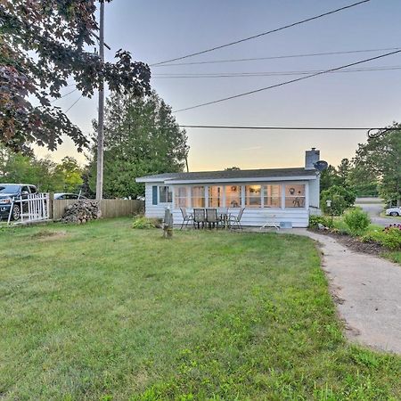 East Tawas Cabin With Lake Huron Access And Views מראה חיצוני תמונה