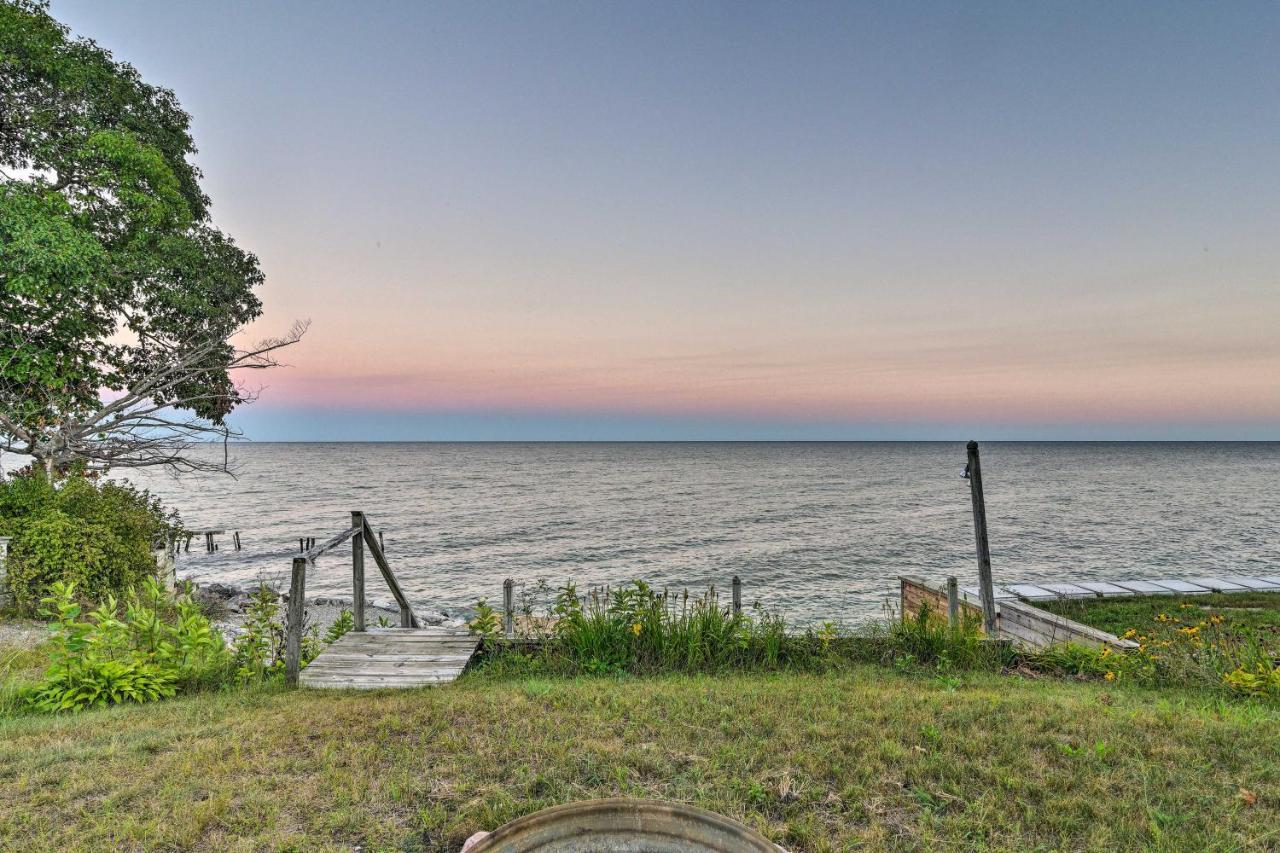 East Tawas Cabin With Lake Huron Access And Views מראה חיצוני תמונה
